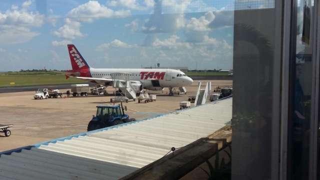 Ap&oacute;s uma hora de inspe&ccedil;&atilde;o, aeronave &eacute; liberada e voa para S&atilde;o Paulo