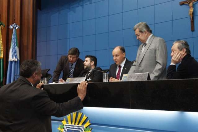 Deputados aprovam extin&ccedil;&atilde;o das sess&otilde;es secretas na Assembleia