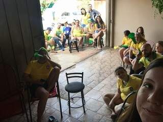 Galera foi pra rua para assistir o último jogo do Brasil contra o México! (Foto: Acervo Pessoal)