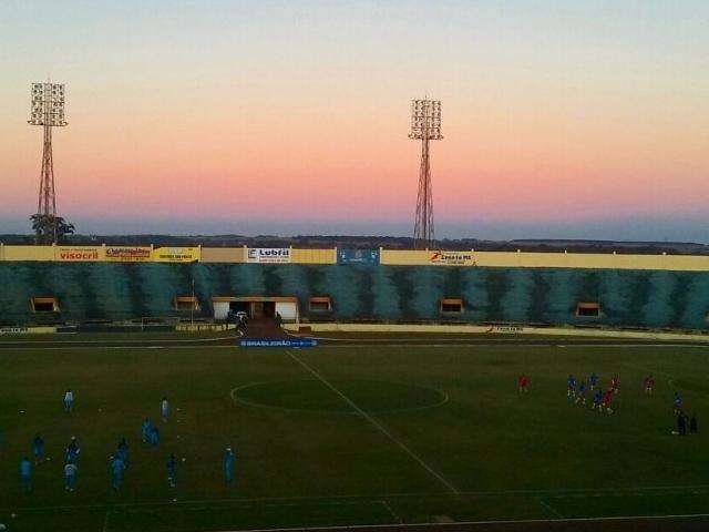 Sete de Dourados vence Luzi&acirc;nia por 1 a 0 no Dourad&atilde;o pela S&eacute;rie D
