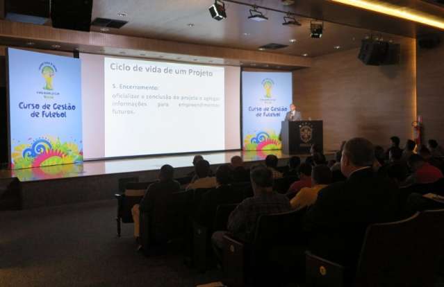 Vice-presidente da FFMS participa de curso de gest&atilde;o de futebol na CBF