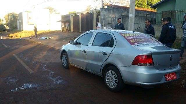 Taxista &eacute; morto a golpes de faca em assalto perto de universidade