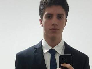 Matheus, de 20 anos, era estudante de Direito e foi fuzilado quando tirava a camionete do pai da garagem de casa (Foto: Reprodução rede social)