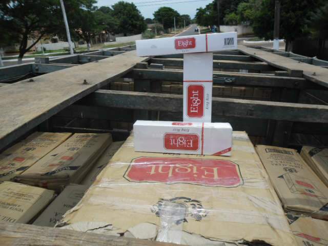  Pol&iacute;cia Militar apreende 165 caixas de cigarros contrabandeados em Juti