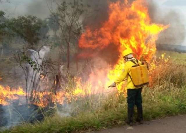 Prefeito de Corumb&aacute; espera decreto de emerg&ecirc;ncia para, no m&aacute;ximo, 48h