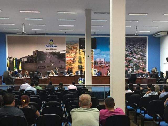 C&acirc;mara abre processos para cassar quatro vereadores suspeitos de fraudes