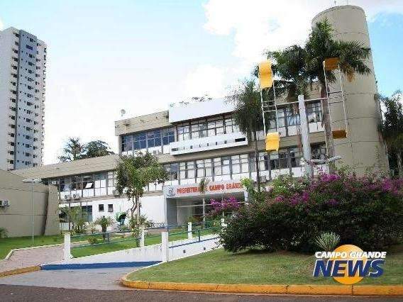 Obrigada a demitir 4,3 mil, Prefeitura promete despedir s&oacute; 579 at&eacute; agosto