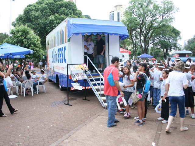  Biblioteca volante do Sesc atender&aacute; 21 bairros este ano em Campo Grande