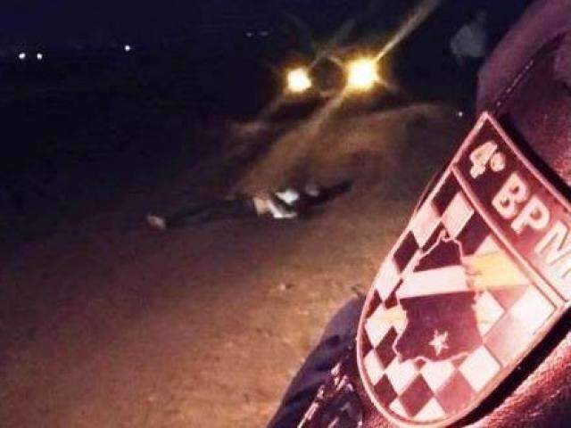 Rapaz &eacute; executado com mais de 15 tiros de pistola e corpo desovado