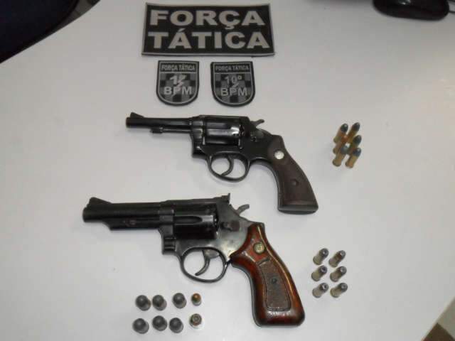  Pol&iacute;cia prende trio que matou homem a tiros em festa no Caiob&aacute;