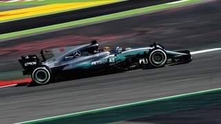 Hamilton supera Vettel e vai largar na frente no GP da Espanha neste domingo Hamilton supera Vettel e vai largar na frente no GP da Espanha neste domingo