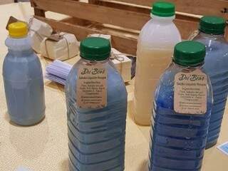 Empresa faz artigos de limpeza com óleo de cozinha reciclado (Foto: Divulgação)