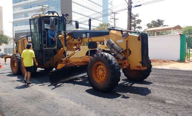 Prefeitura destrava recapeamento na rua Ant&ocirc;nio Maria Coelho 