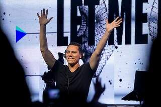 Tiësto em apresentação da turnê Club Life. (Foto: Divulgação)