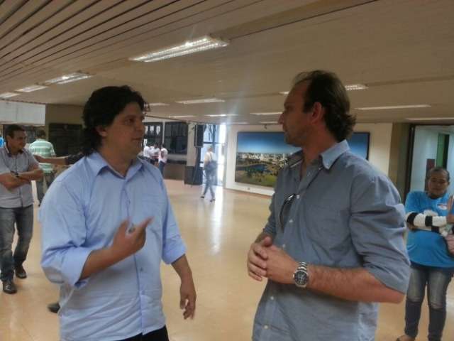 PV aprova alian&ccedil;a com PT em reuni&atilde;o &quot;oculta&quot; e revolta aliados do PMDB