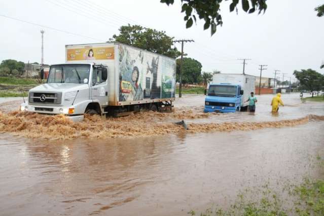 Em 10 horas chove 33% do esperado para novembro em Ponta Por&atilde;