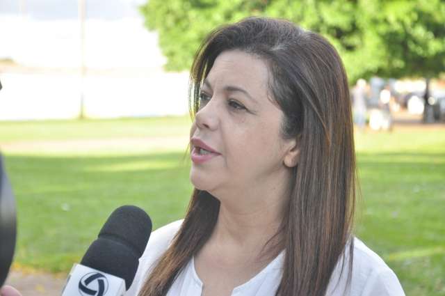 Colegas de profiss&atilde;o e alunos de delegado morto cobram puni&ccedil;&atilde;o para crime
