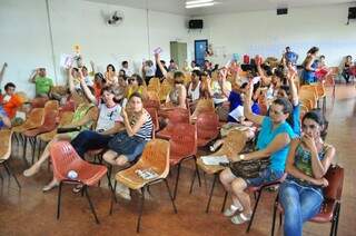 Com movimento fraco, até número de professores municipais em assembleia foi pequeno (Foto: Eliel Oliveira)