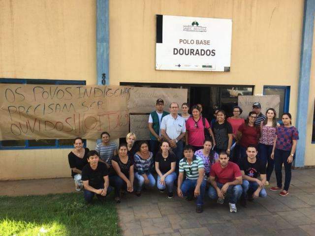 &Iacute;ndios protestam contra sa&iacute;da de ONG que atua na contrata&ccedil;&atilde;o de m&atilde;o de obra