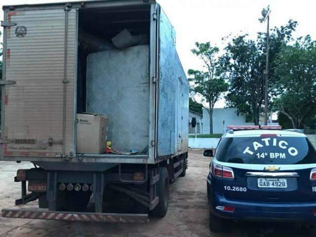 PM apreende R$ 240 mil em ess&ecirc;ncias de narguile contrabandeadas 