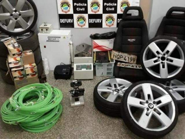 Pol&iacute;cia encontra at&eacute; microsc&oacute;pio de R$ 8 mil em &#039;dep&oacute;sito de furtos&#039; na Capital 