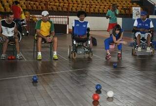 Torneio para-olímpico de bocha no Ginásio Guanandizão reuniu para-atletas de várias modalidades (Foto: Divulgação)