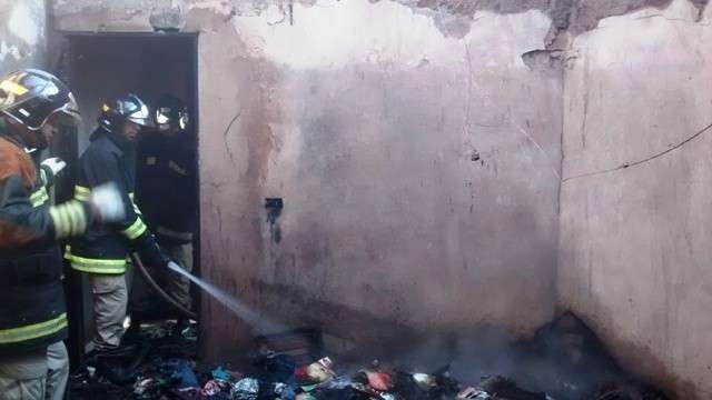 Fogo destr&oacute;i casa de mulher e tr&ecirc;s filhos que viajaram no r&eacute;veillon