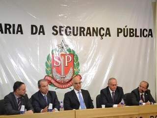 O chefe da Sejusp, José Carlos Barbosa (primeira da direita para a esquerda) foi um dos participantes da reunião (Foto: Divulgação)
