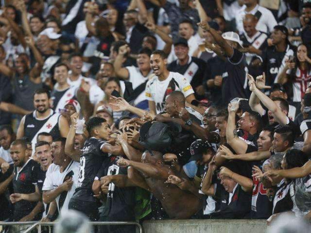 Com gol de Tiago Reis sobre o Bangu, Vasco vai &agrave; final da Ta&ccedil;a Rio 