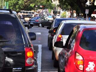 Levantadas há um ano, estatísticas auxiliam atuação de órgãos de trânsito em Campo Grande. (Foto: João Garrigó)