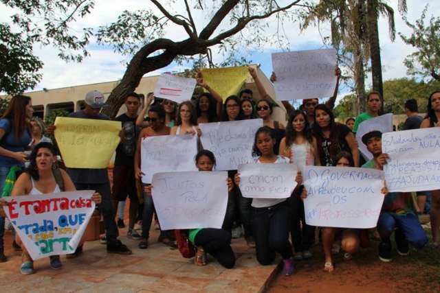 Fetems mant&eacute;m greve nas escolas estaduais e vai recorrer da decis&atilde;o do TJ/MS