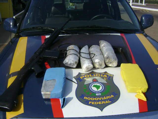  PRF faz apreens&atilde;o de dois quilos de &oacute;xi na BR-267, em Bataguassu
