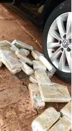 Jovens s&atilde;o presas enquanto retornavam para SP com 38 quilos de maconha 