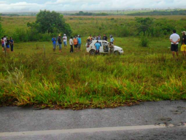  Quatro ficam feridos em acidente na estrada, pr&oacute;ximo a Bataguassu