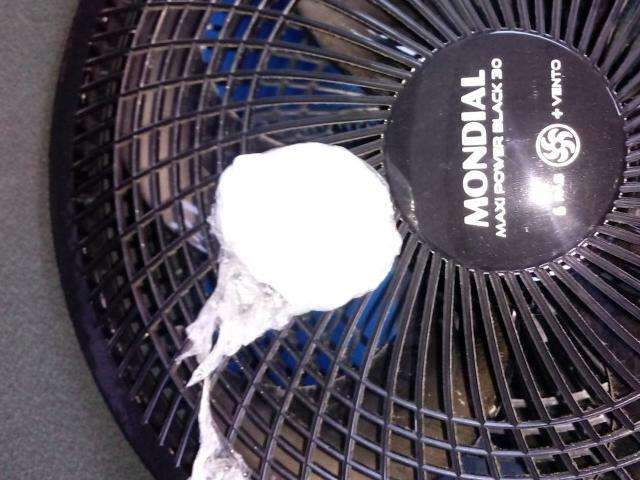 Adolescente &eacute; flagrada com coca&iacute;na escondida em ventilador e 2 acabam presos