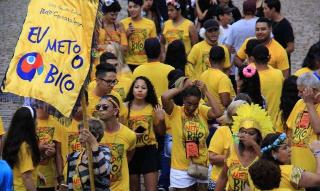 Paix&atilde;o de cunhados pelo Carnaval fez surgir blocos oficiais que desfilam domingo