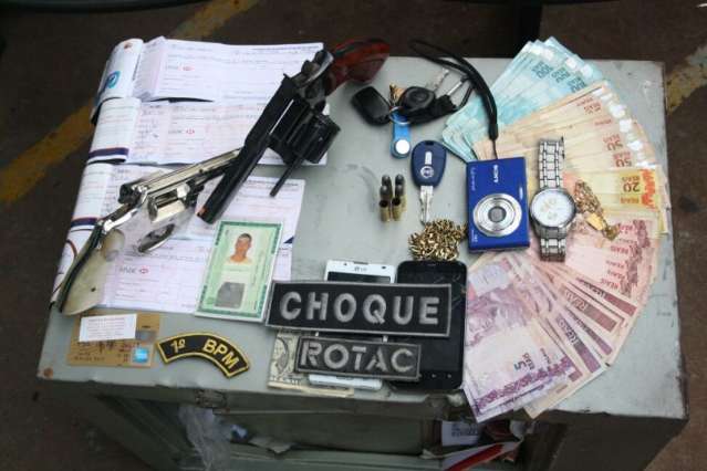 Durante investiga&ccedil;&atilde;o de furto, Pol&iacute;cia &eacute; recebida a tiros e mata bandido