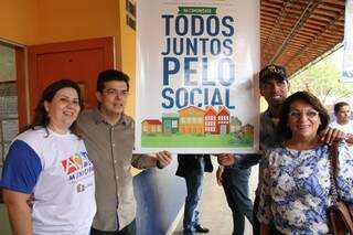 Prefeito foi conferir ação social no Jardim Macaúbas (Foto: Marcos Ermínio)