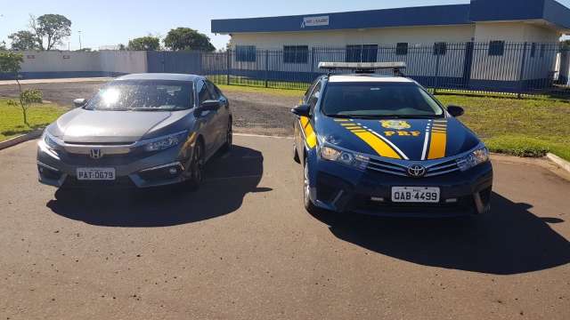 Dois s&atilde;o presos por simular roubo de carro para ficar com seguro 