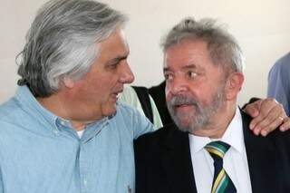 O senador Delcídio do Amaral e o ex-presidente Lula. (Foto: Arquivo)