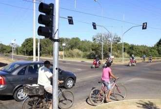 Prefeitura inicia instala&ccedil;&atilde;o de 20 sem&aacute;foros que devem funcionar em outubro