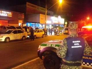 Guardas municipais reforçando as abordagens na região. (Foto: Divulgação/GuardaMunicipal)