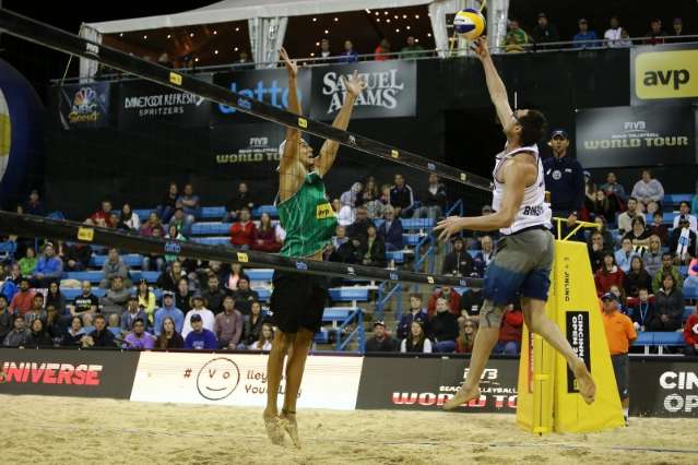 Dupla com atleta de MS conquista etapa do Circuito Mundial de V&ocirc;lei de Areia  
