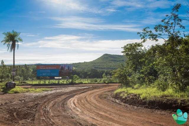 Morro, cachoeira e comida no tacho s&atilde;o convite para trilha a 40km daqui