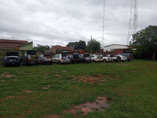 DOF apreende 10 ve&iacute;culos com contrabando que seria entregue em SP 