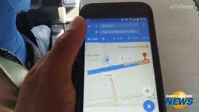 Recurso para usu&aacute;rios aponta um hor&aacute;rio, mas &ocirc;nibus chega mais cedo no ponto