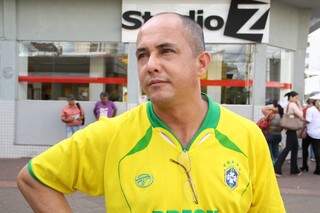 &quot;Ele ainda tem futebol para ajudar o Brasil”, comenta o gerenciador Jemerson Vaz (Foto: Marcos Ermínio)