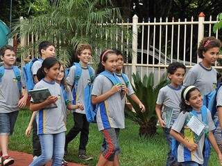 Estudantes de escolas municipais de Dourados (Foto: Divulgação/A. Frota)