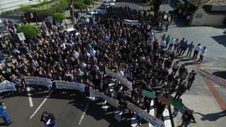 A manifestação reuniu cerca de 1 mil servidores nesta sexta-feira. (Foto: Divulgação)