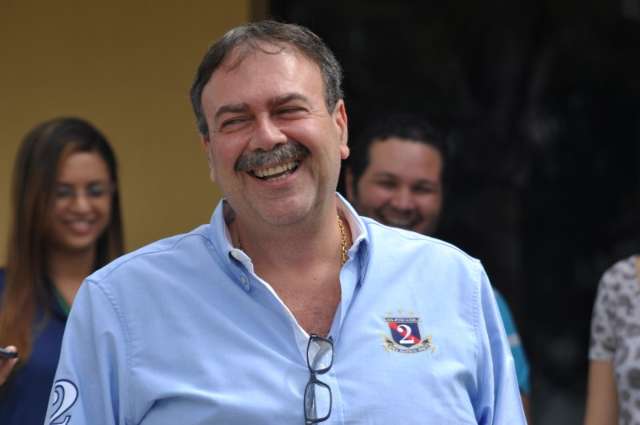 MPE diz que vereador e 5 m&eacute;dicos receberam R$ 1 mi sem trabalhar